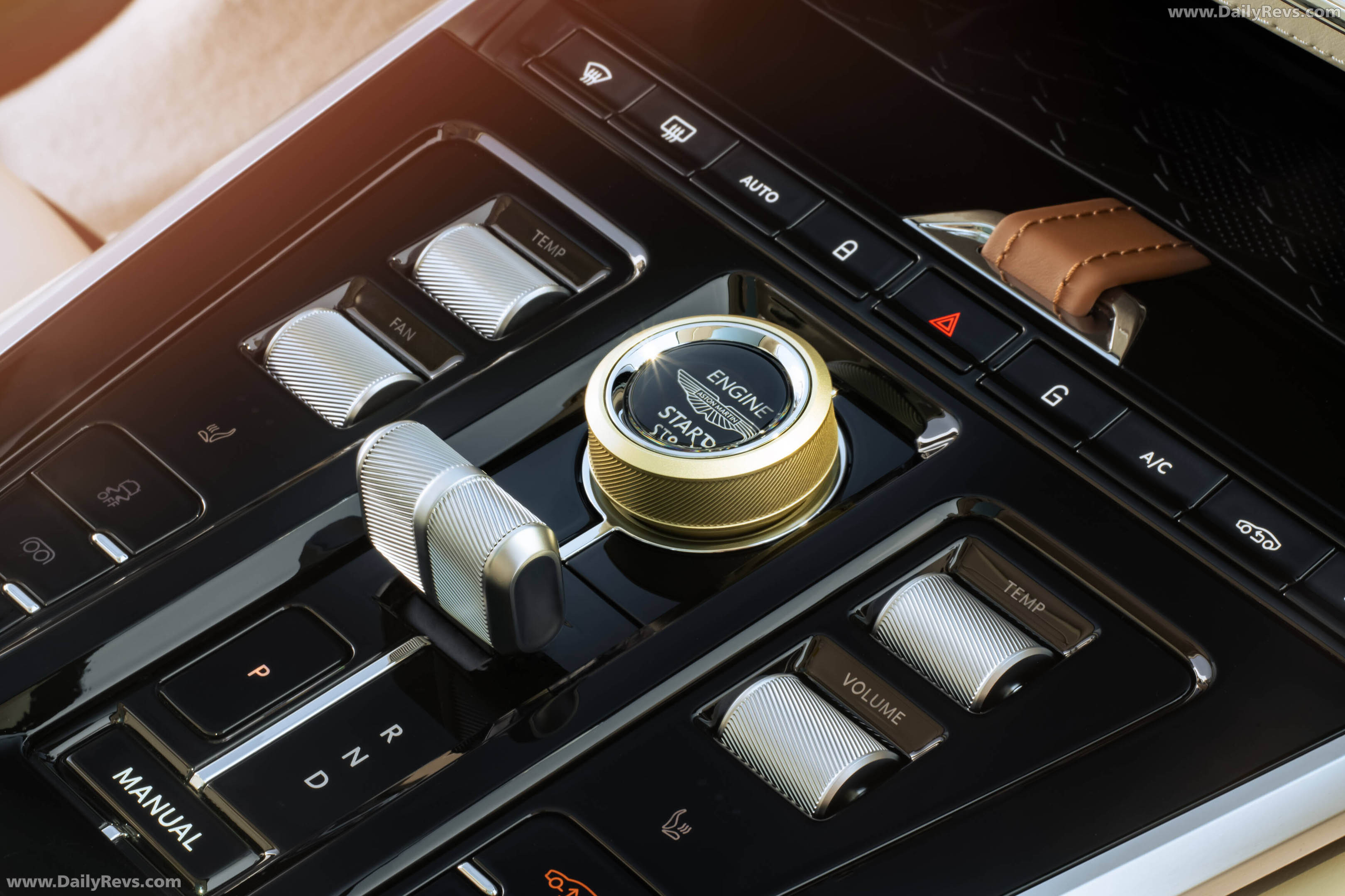 2027 Aston Martin DBX GT Interior